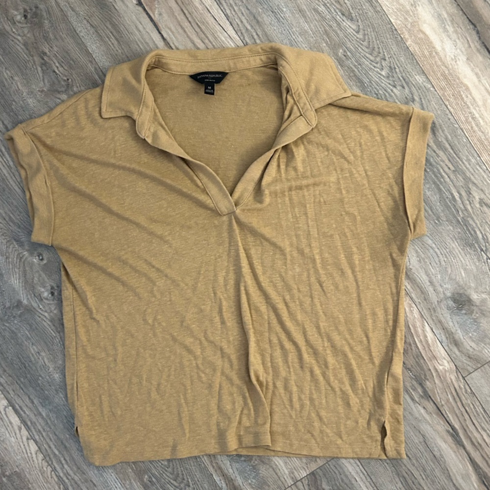Banana republic tan linen blend knit shirt women’s medium